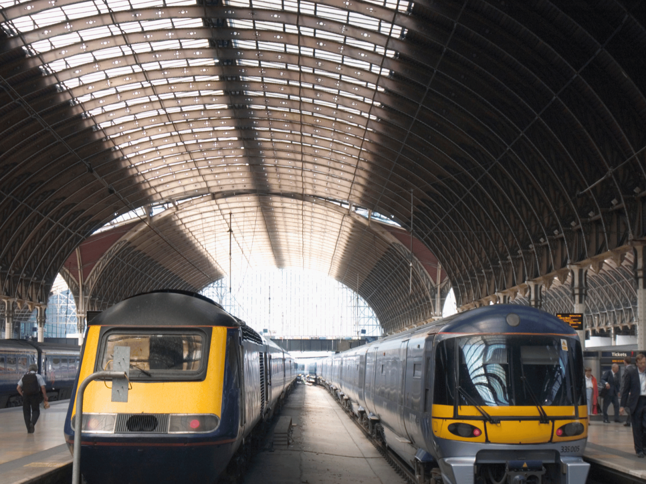 https://railplanningservices.com/wp-content/uploads/2025/11/Rail-Planning-Services-Train-Station-London-1280x960.png
